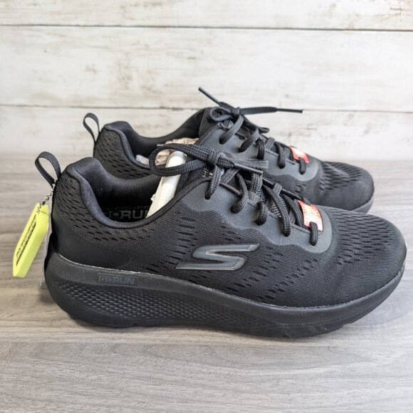 Skechers Go Run Performance Size 7 Wide Air Cooled Goga Mat Lightweight Black - Picture 2 of 9